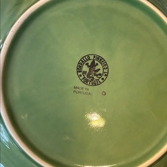 Leafy Green Ceramic Serveware Set - Picture 2 of 4